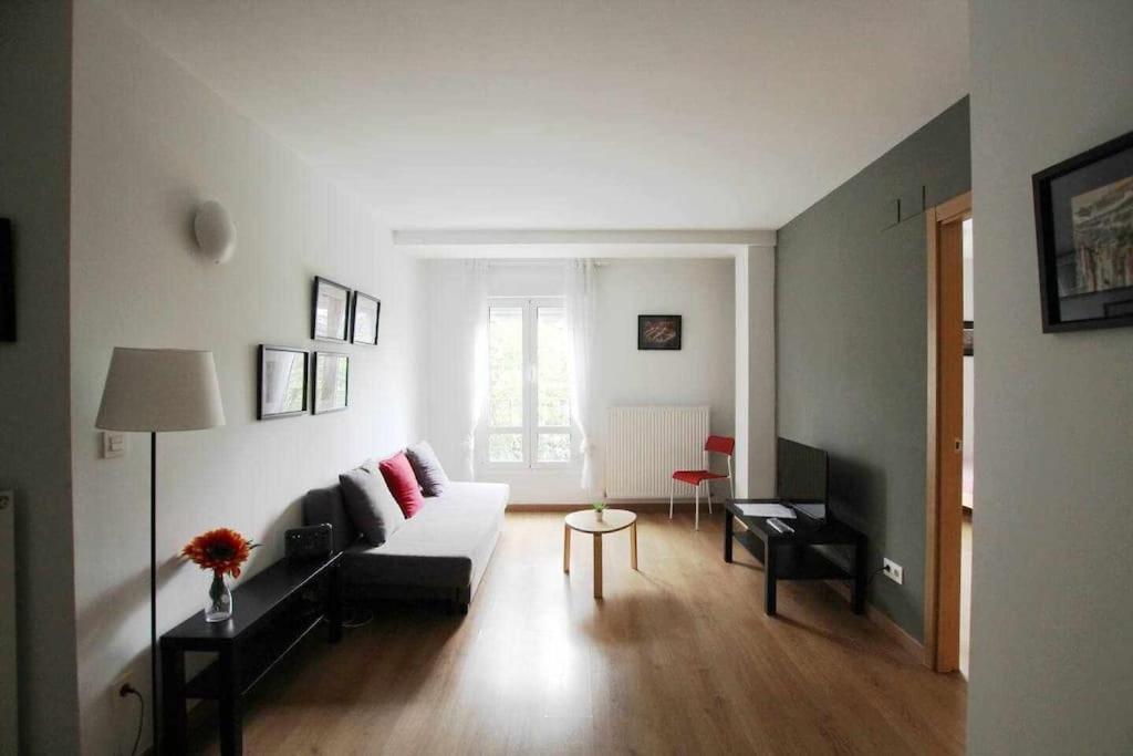 Apartamento Labegain 3 Sestao Kültér fotó